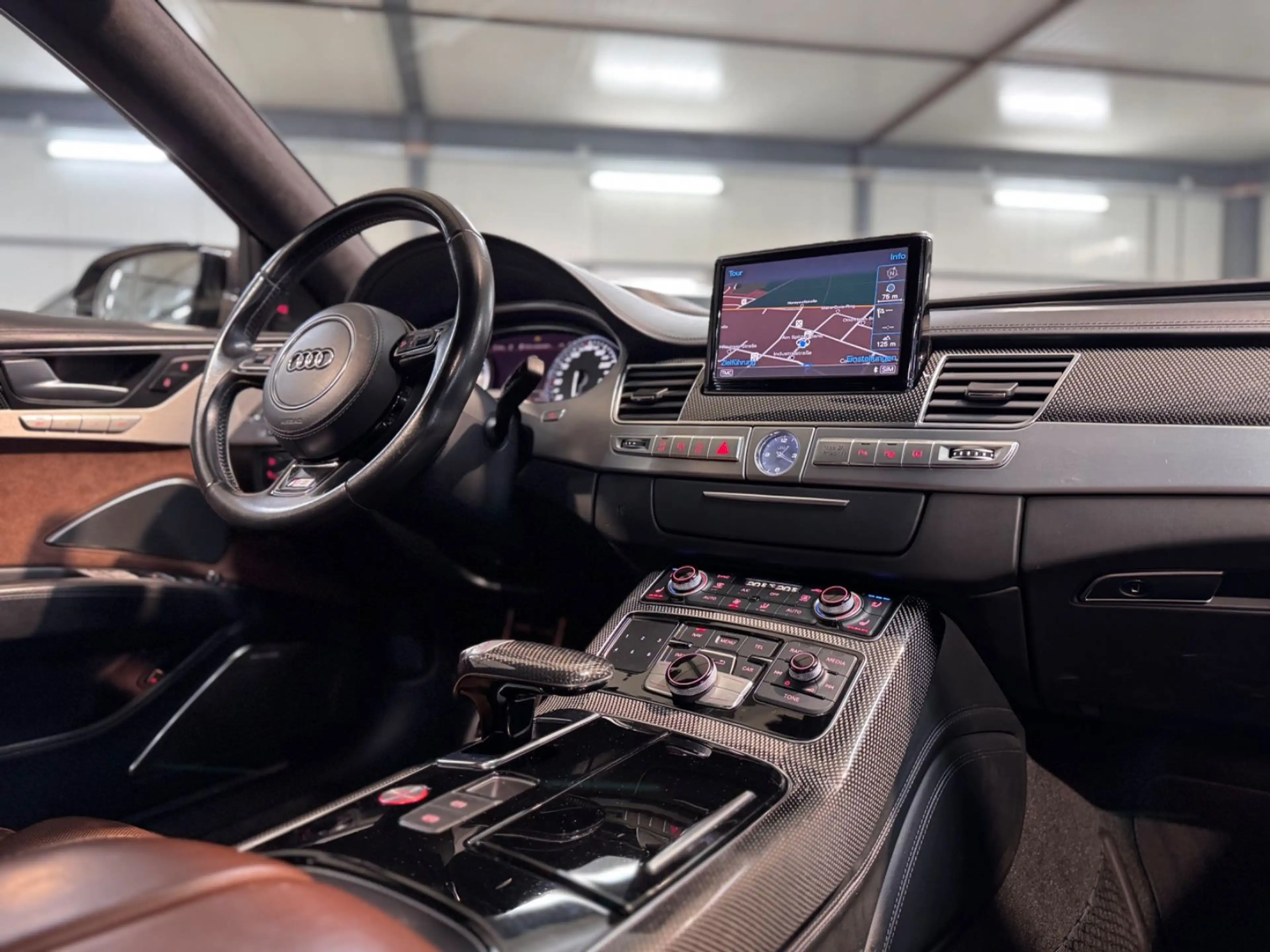 Audi S8 4.0 TFSI quattro plus CRBN*NIGHTV*HUD*B&O*STH — photo 12