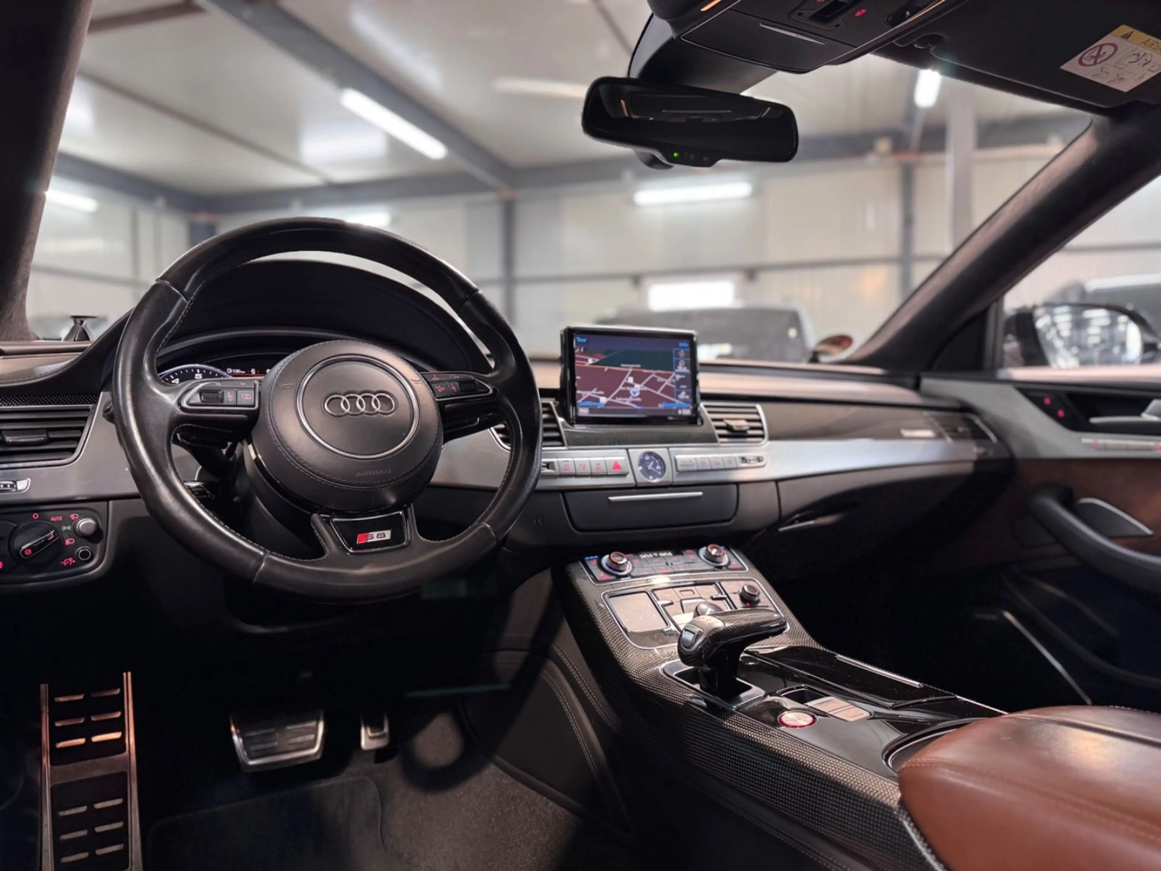 Audi S8 4.0 TFSI quattro plus CRBN*NIGHTV*HUD*B&O*STH — photo 10