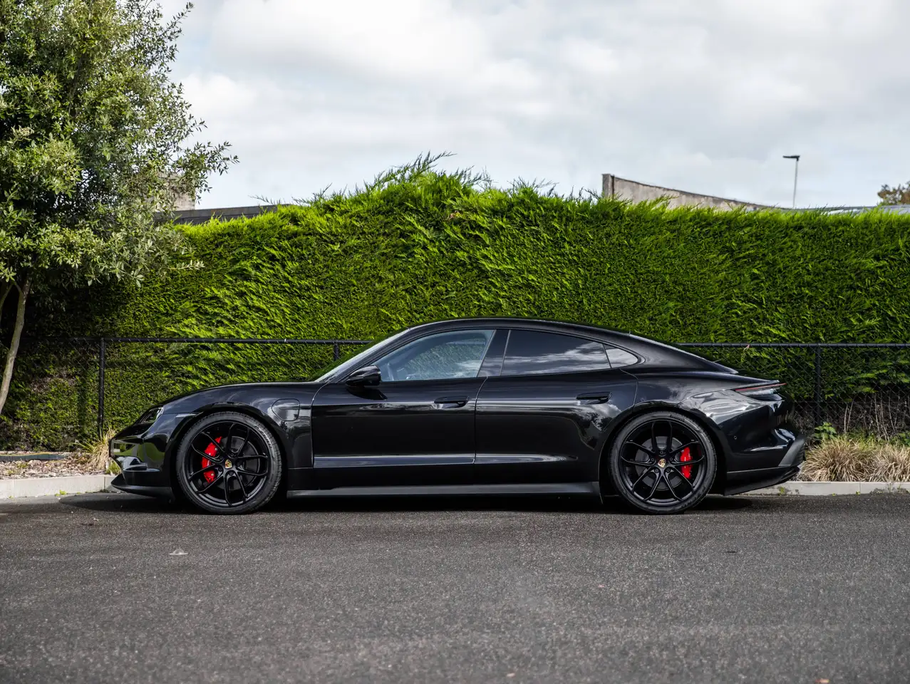 Porsche Taycan FACELIFT BATT+/PANO/AIR/21"/MATRIX/CHRONO/360/ACC/18W/BOSE, миниатюра 3