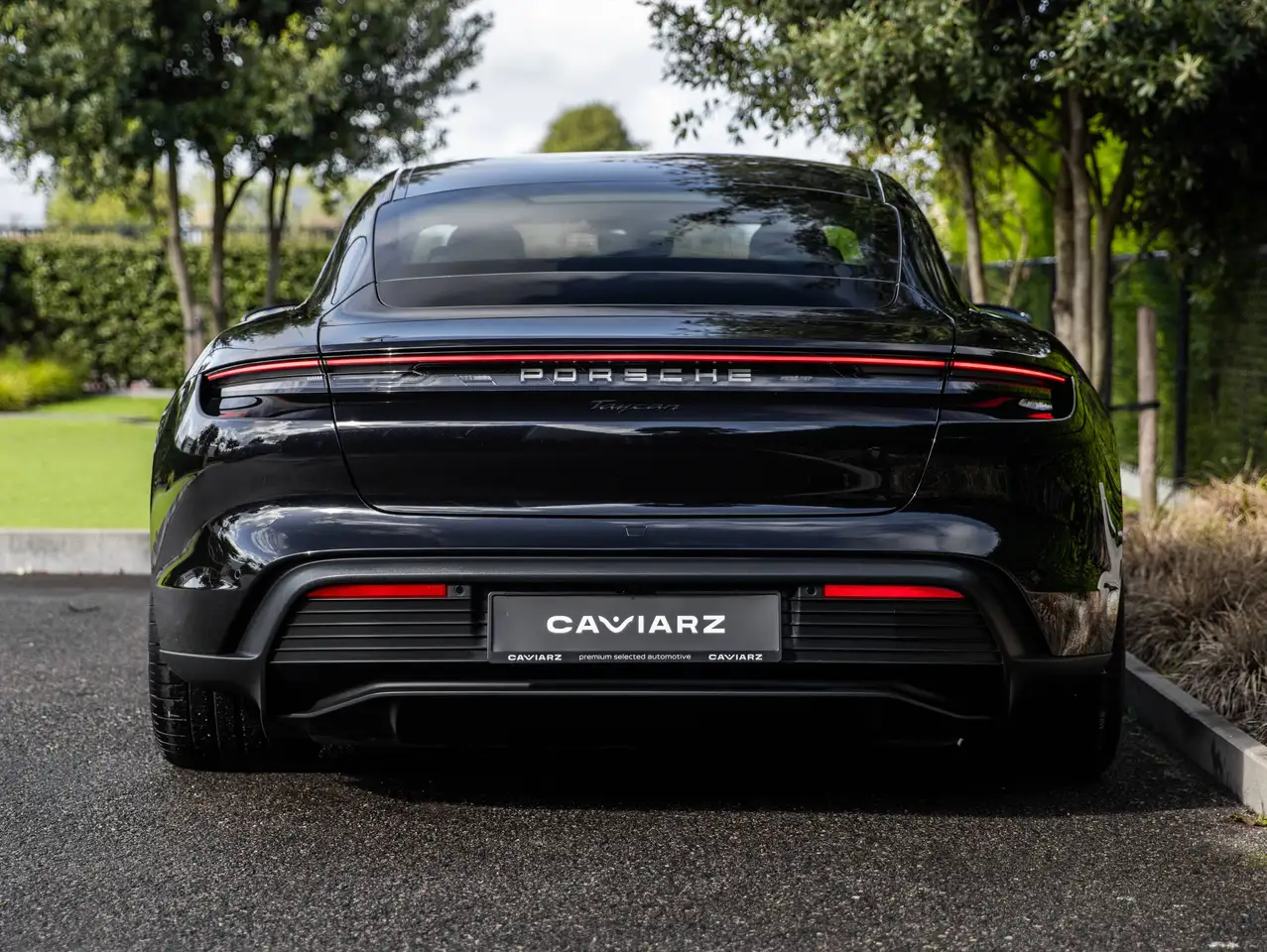 Porsche Taycan FACELIFT BATT+/PANO/AIR/21"/MATRIX/CHRONO/360/ACC/18W/BOSE, миниатюра 5