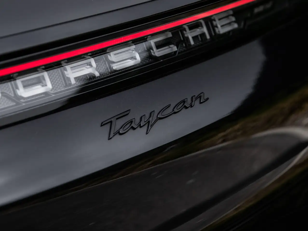 Porsche Taycan FACELIFT BATT+/PANO/AIR/21"/MATRIX/CHRONO/360/ACC/18W/BOSE, миниатюра 26