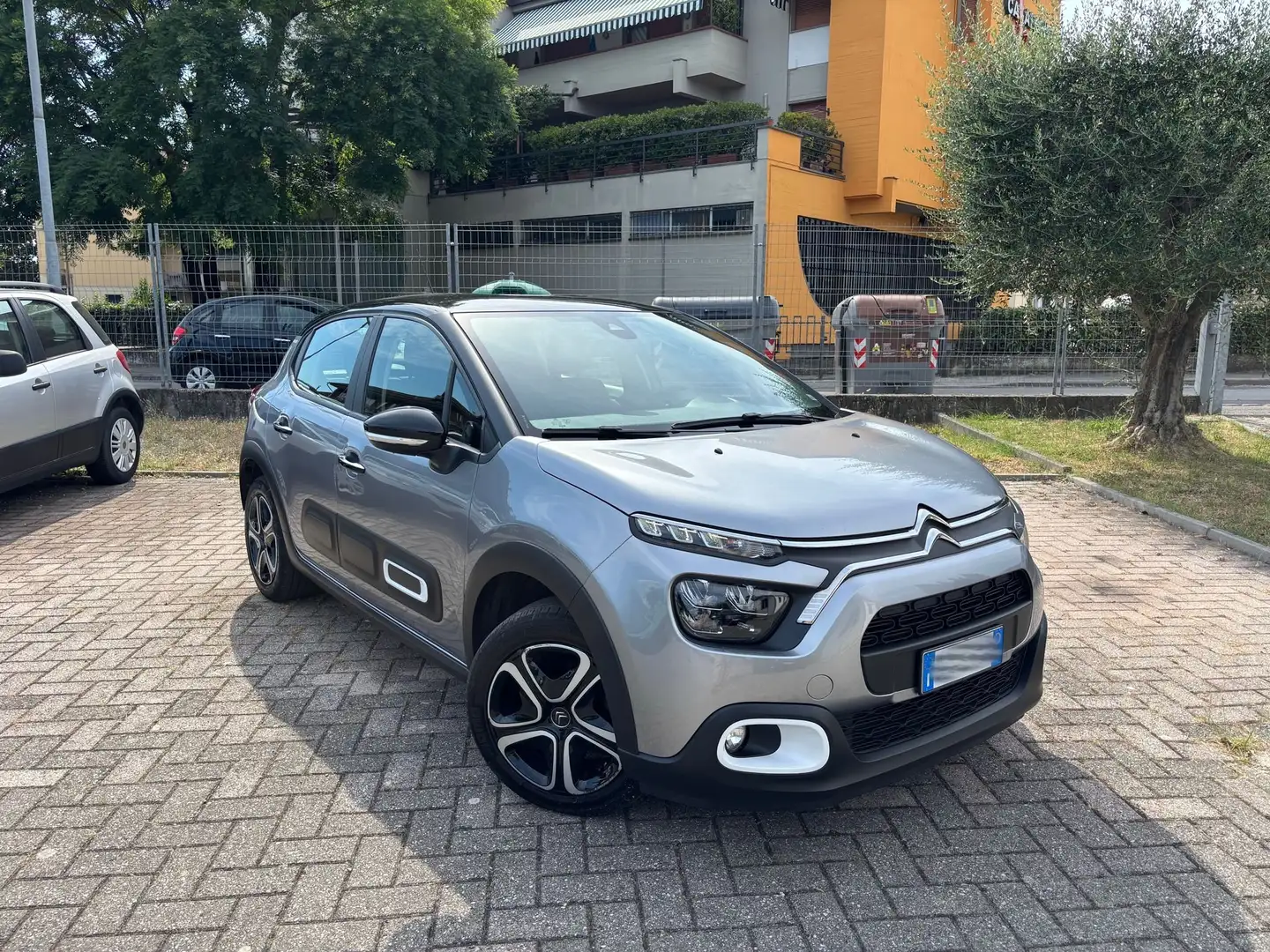 Citroen C3 C3 III 2017 1.2 puretech Shine s Grigio - 1