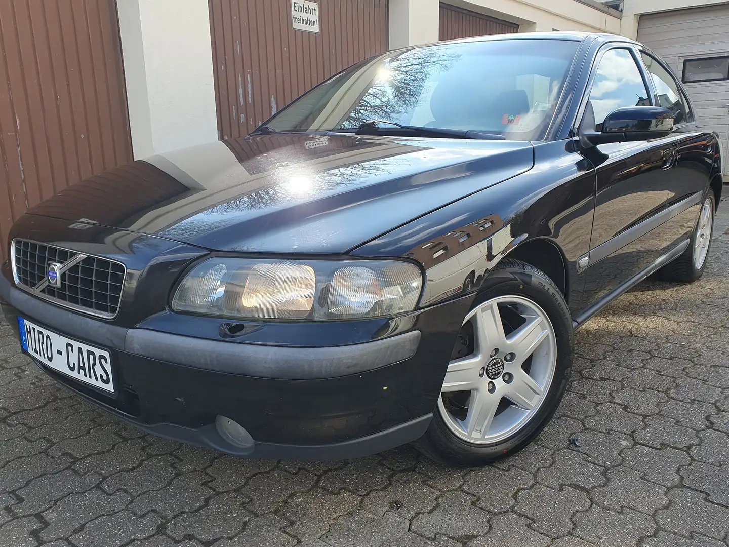 Volvo S60 2.4 Aut. TÜV NEU Allwetterreifen NEU Negru - 1