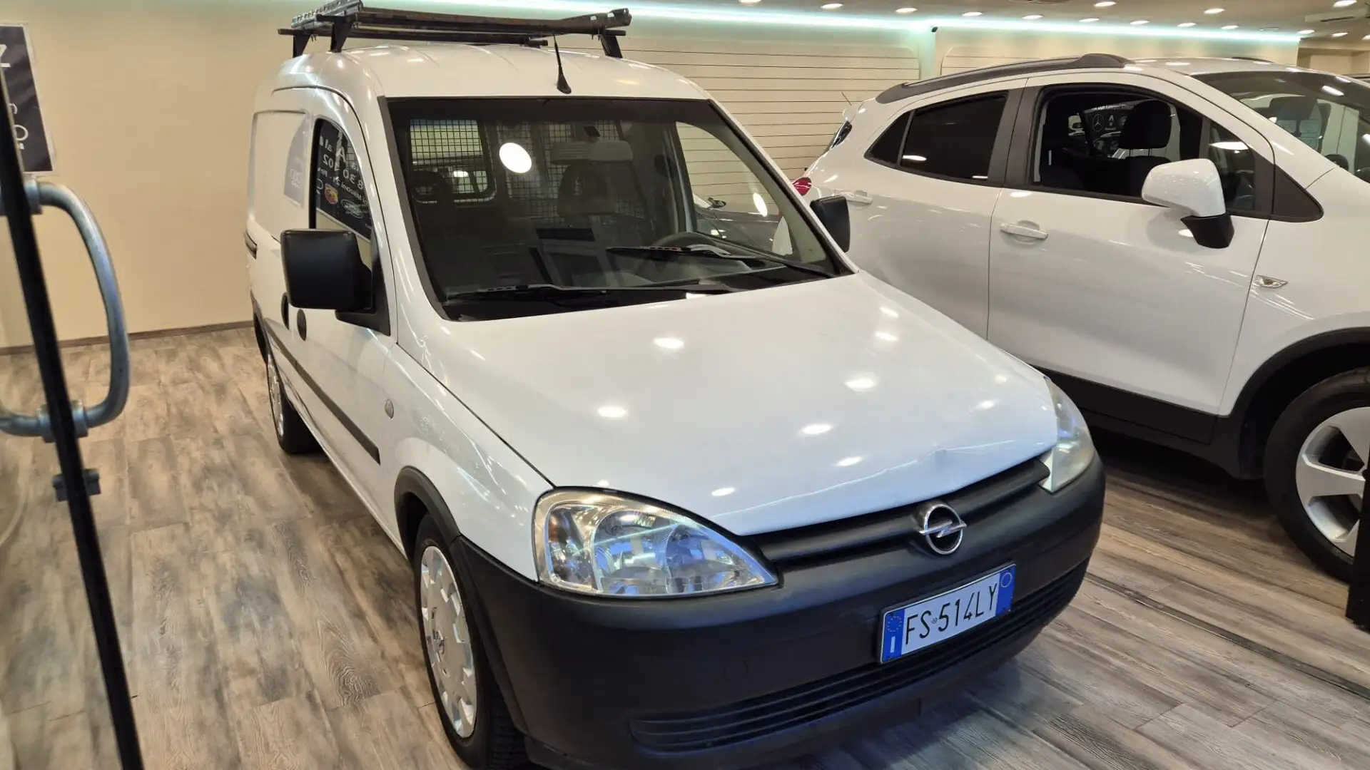 Opel Combo 1.3 CDTI 75CV 4p. Easytr.Van Vtr. Bianco - 2