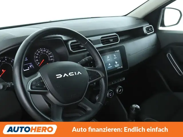 Dacia Duster view 11