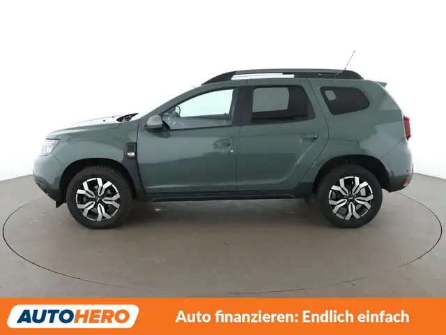 Dacia Duster view 3