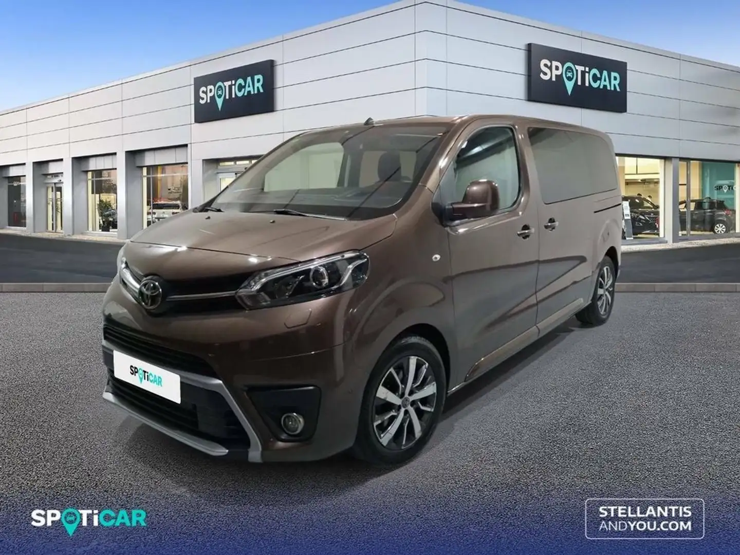 Toyota Proace 2.0D 150CV ADVANCE + PACK L1 Family Marrón - 1