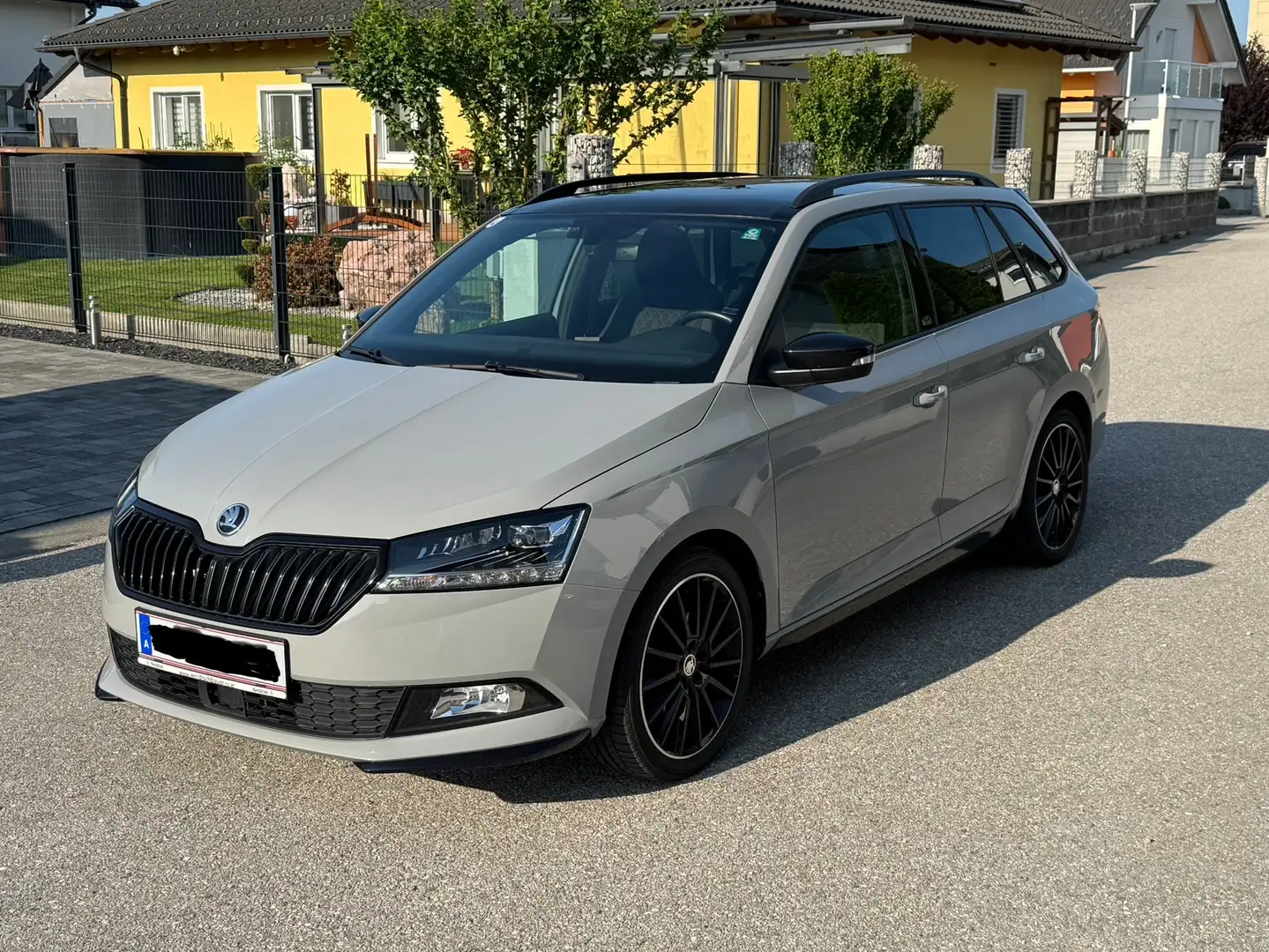 Skoda Fabia Fabia Combi Monte Carlo 1,0 TSI DSG Monte Carlo Grau - 1