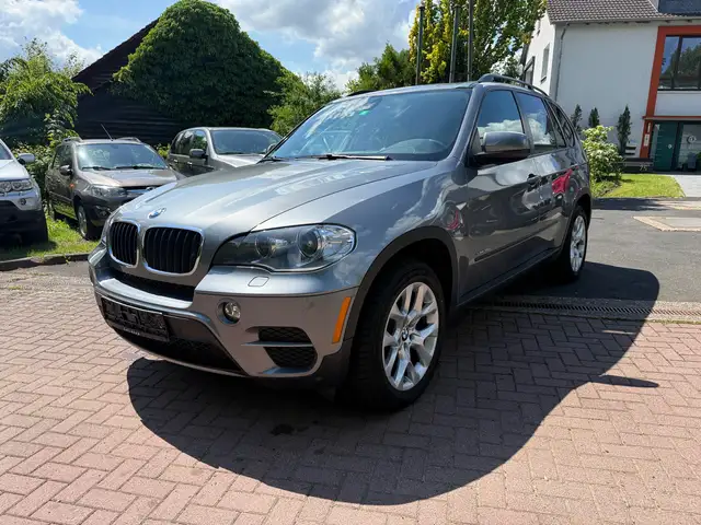 Bmw X5 xDrive35i wenig Kilometer Gepflegter Zustand