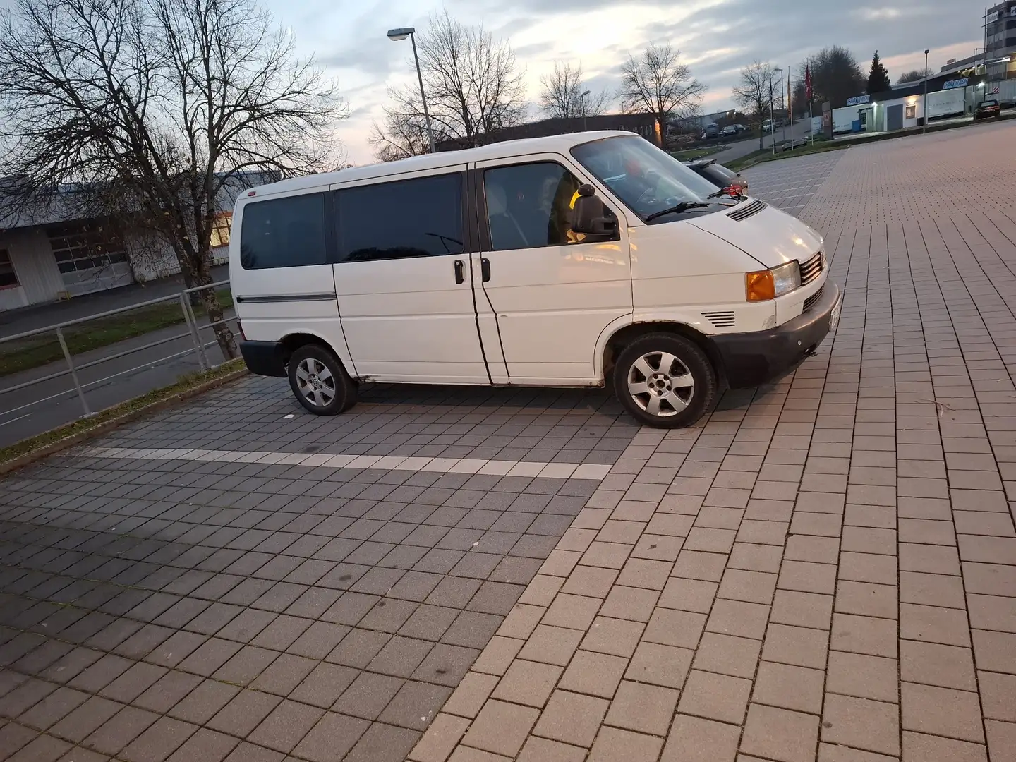 Volkswagen T4 Transporter 7DE1T2/Z39 - 1