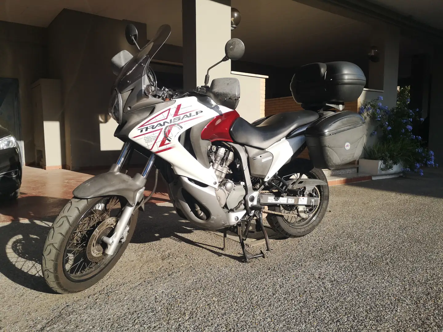 Honda Transalp XL 700V Blanc - 1