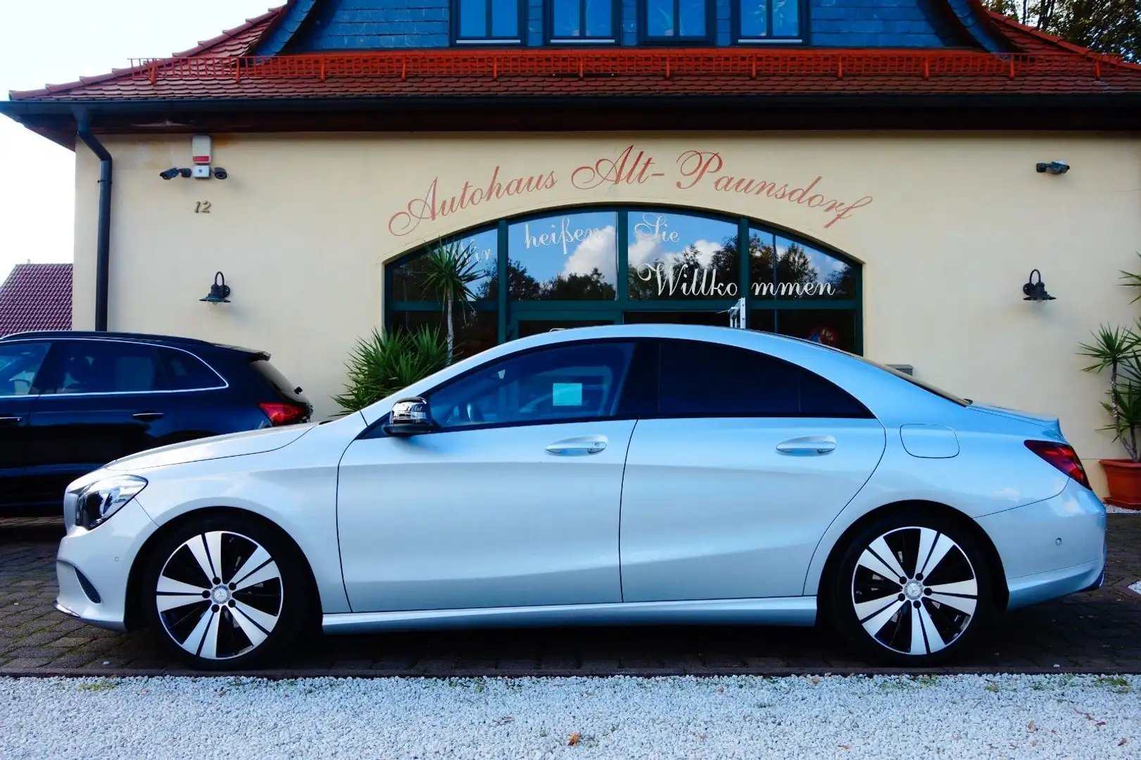 Mercedes-Benz CLA 220 Urban 4Matic Navi,Totw.Camera,Aut. Silber - 2