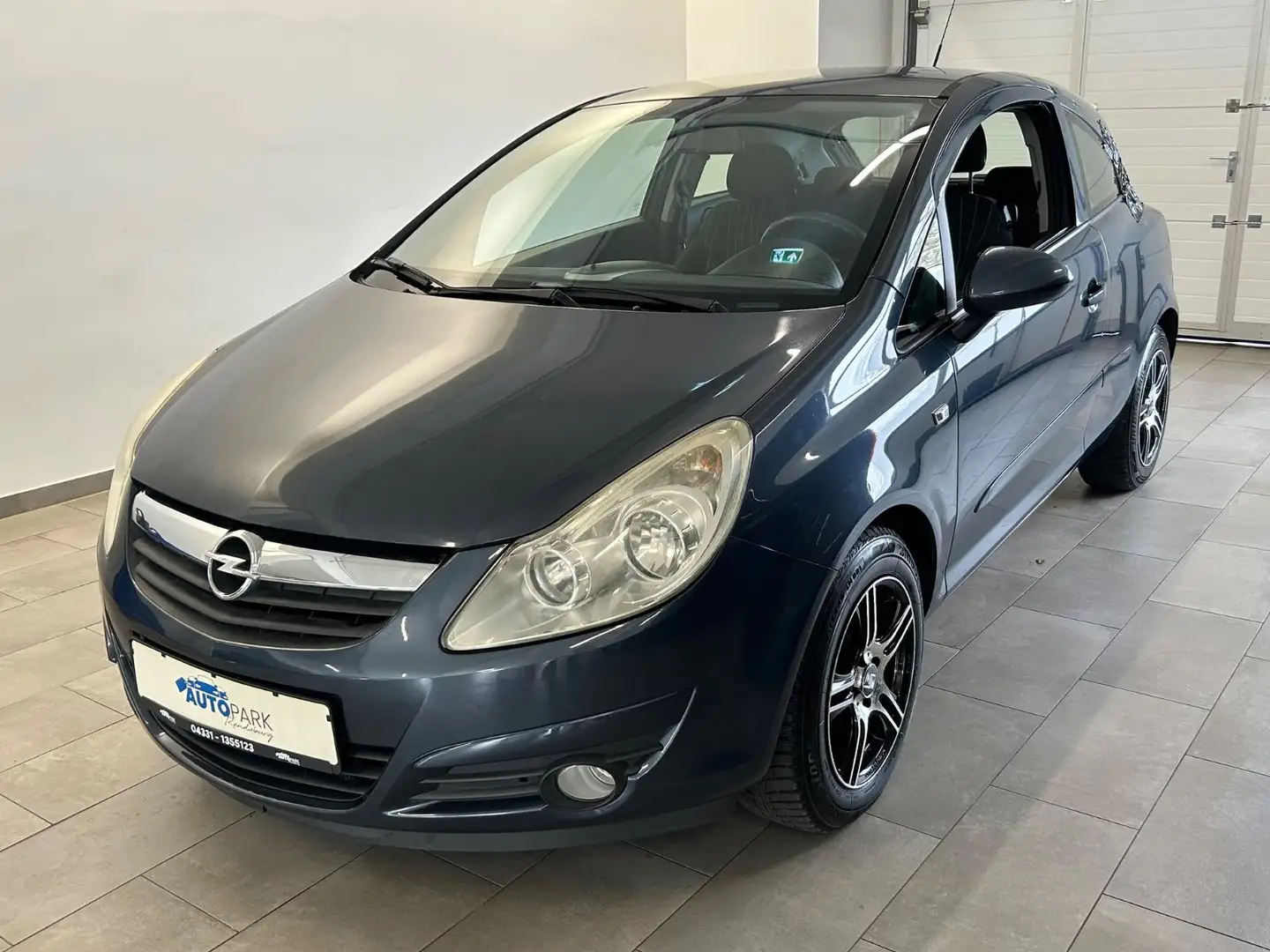 Opel Corsa D CATCH ME - 1