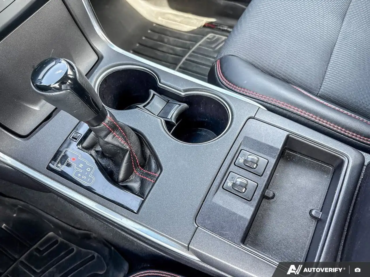 Toyota Camry снимка Toyota Camry