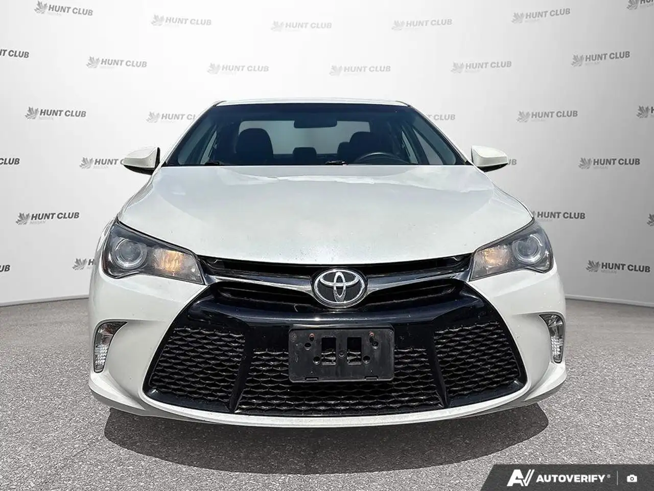 Toyota Camry снимка Toyota Camry