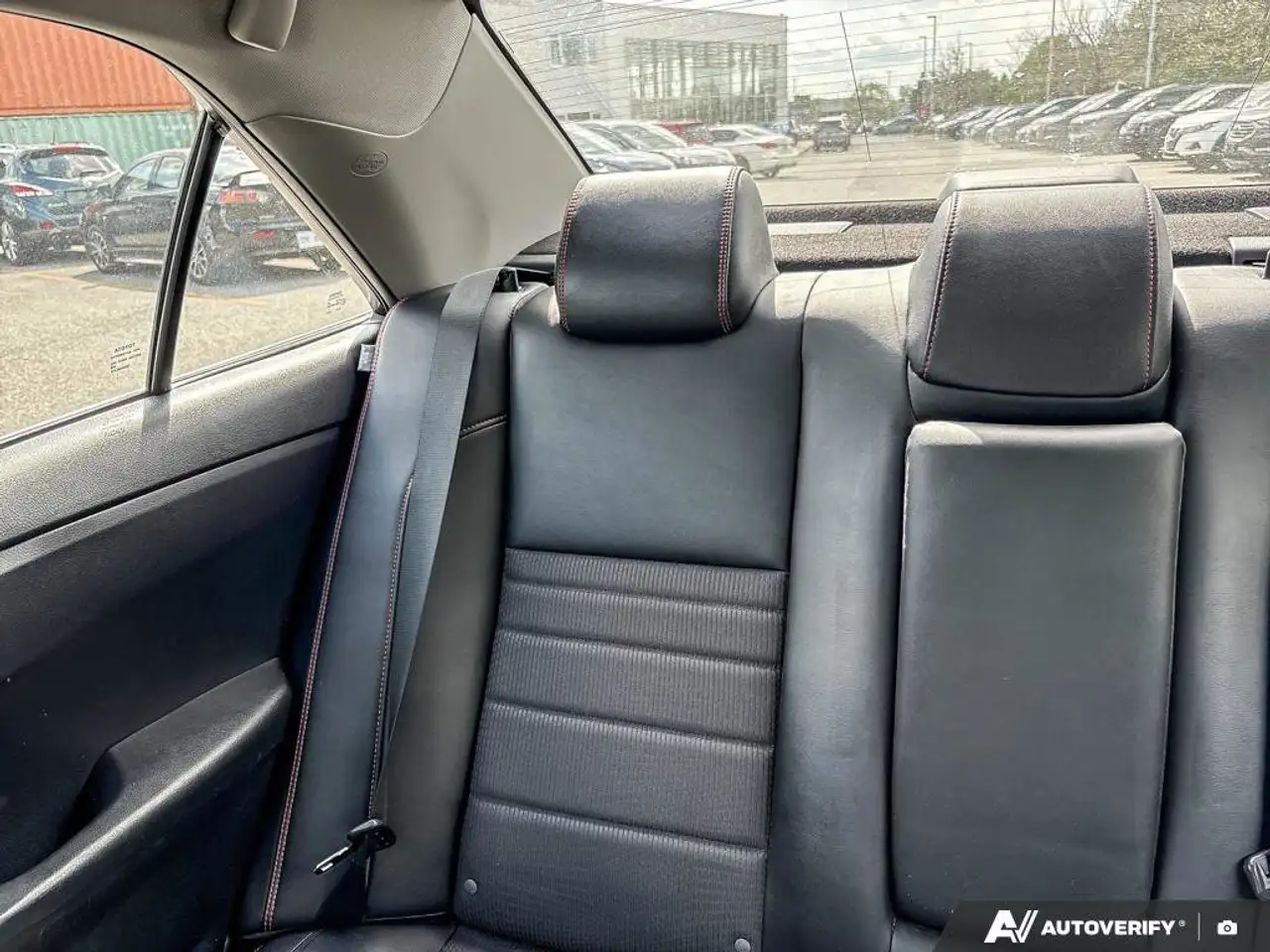 Toyota Camry снимка Toyota Camry