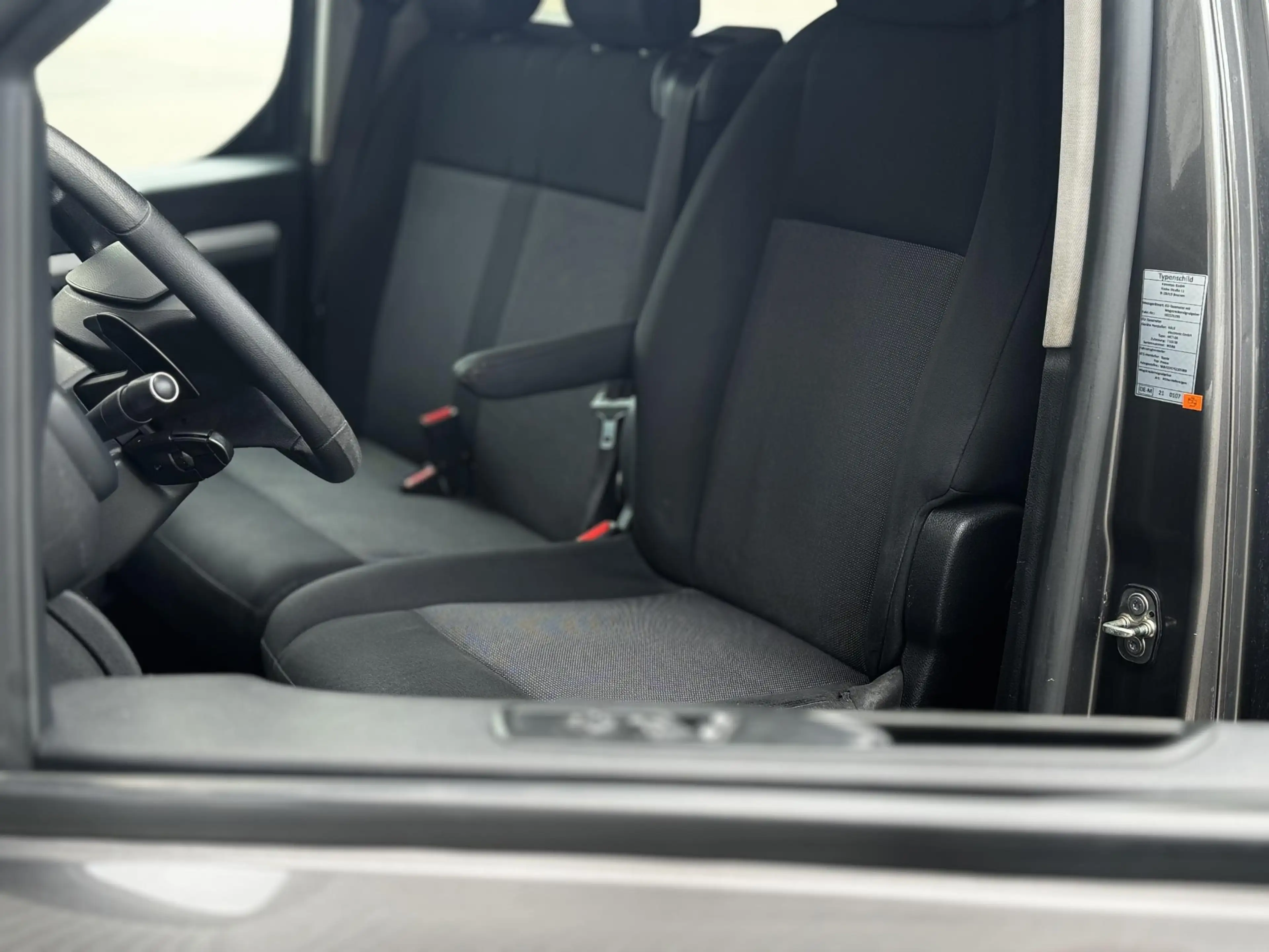 Toyota Proace Shuttle 2.0 D-4D Navigator extra lang 9 personen — photo 14