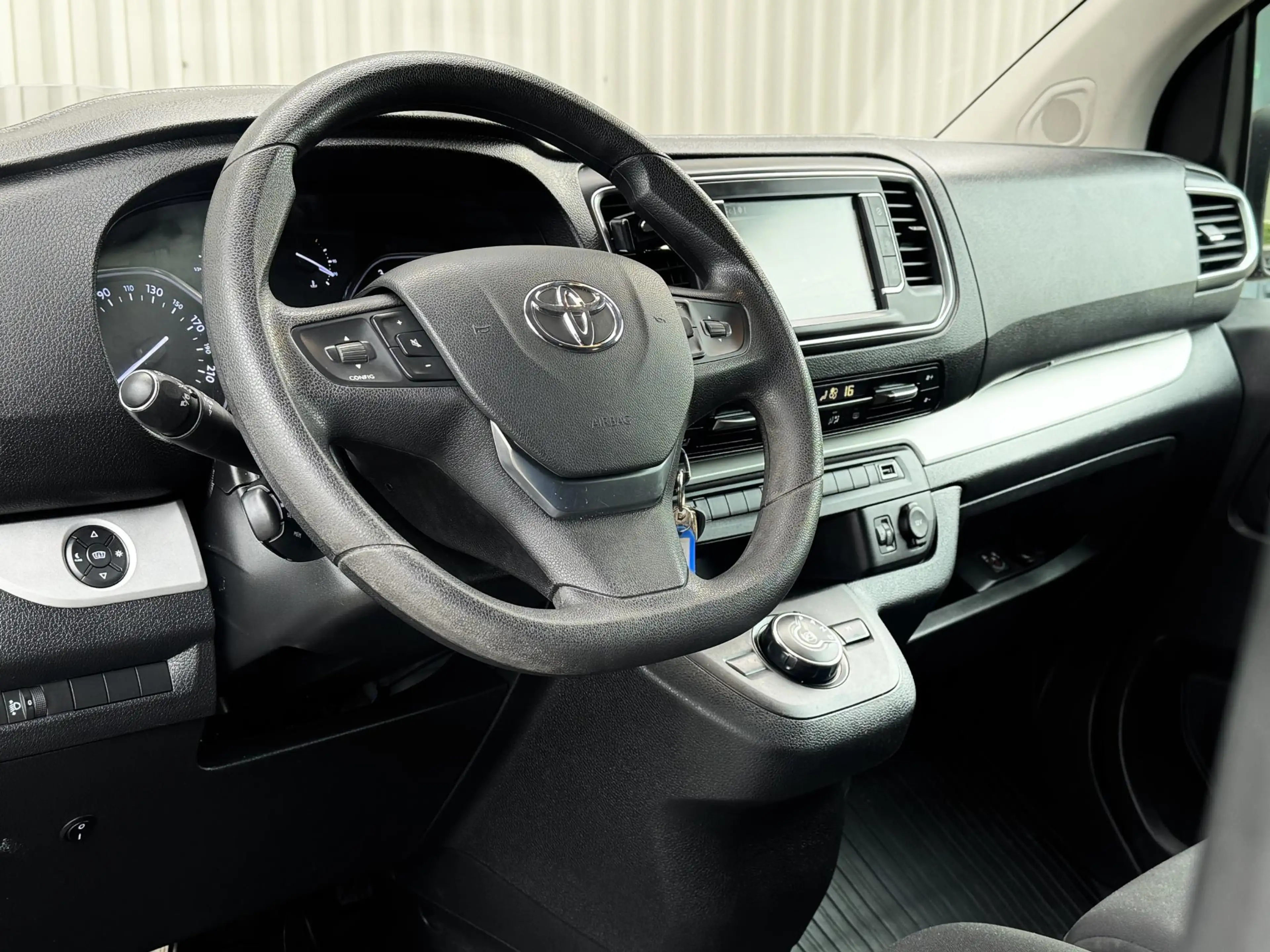 Toyota Proace Shuttle 2.0 D-4D Navigator extra lang 9 personen — photo 10