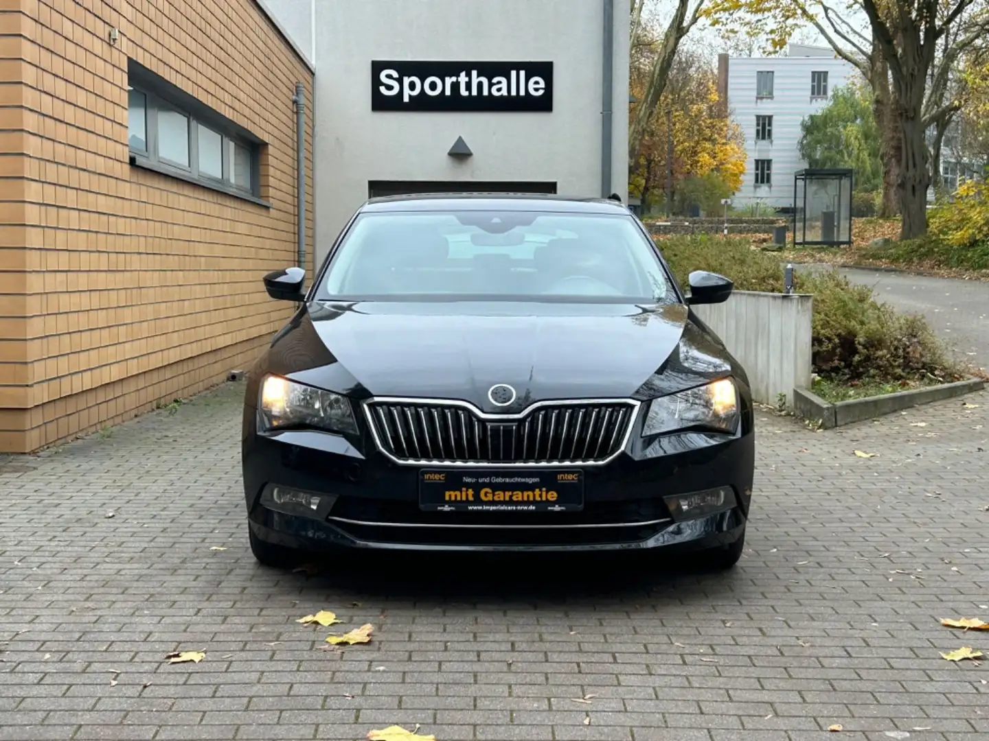 Skoda Superb Lim.Ambition 2,0 TDI/AUTOMATIK/LEDER/2018 Schwarz - 2