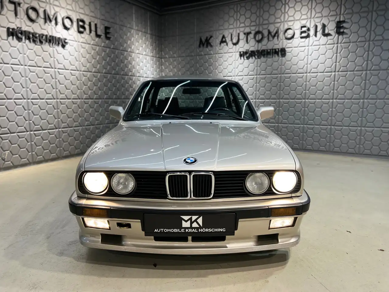BMW 325 e*540i V8 Umbau*Alles Typisiert und Historisch zugelassen*VOLLEDER*RADIO*KLIMA*BRONZEBEIGE LACK*, foto 4