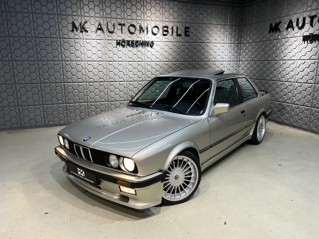 BMW 325 e*540i V8 Umbau*Alles Typisiert und Historisch zugelassen*VOLLEDER*RADIO*KLIMA*BRONZEBEIGE LACK*, foto 3