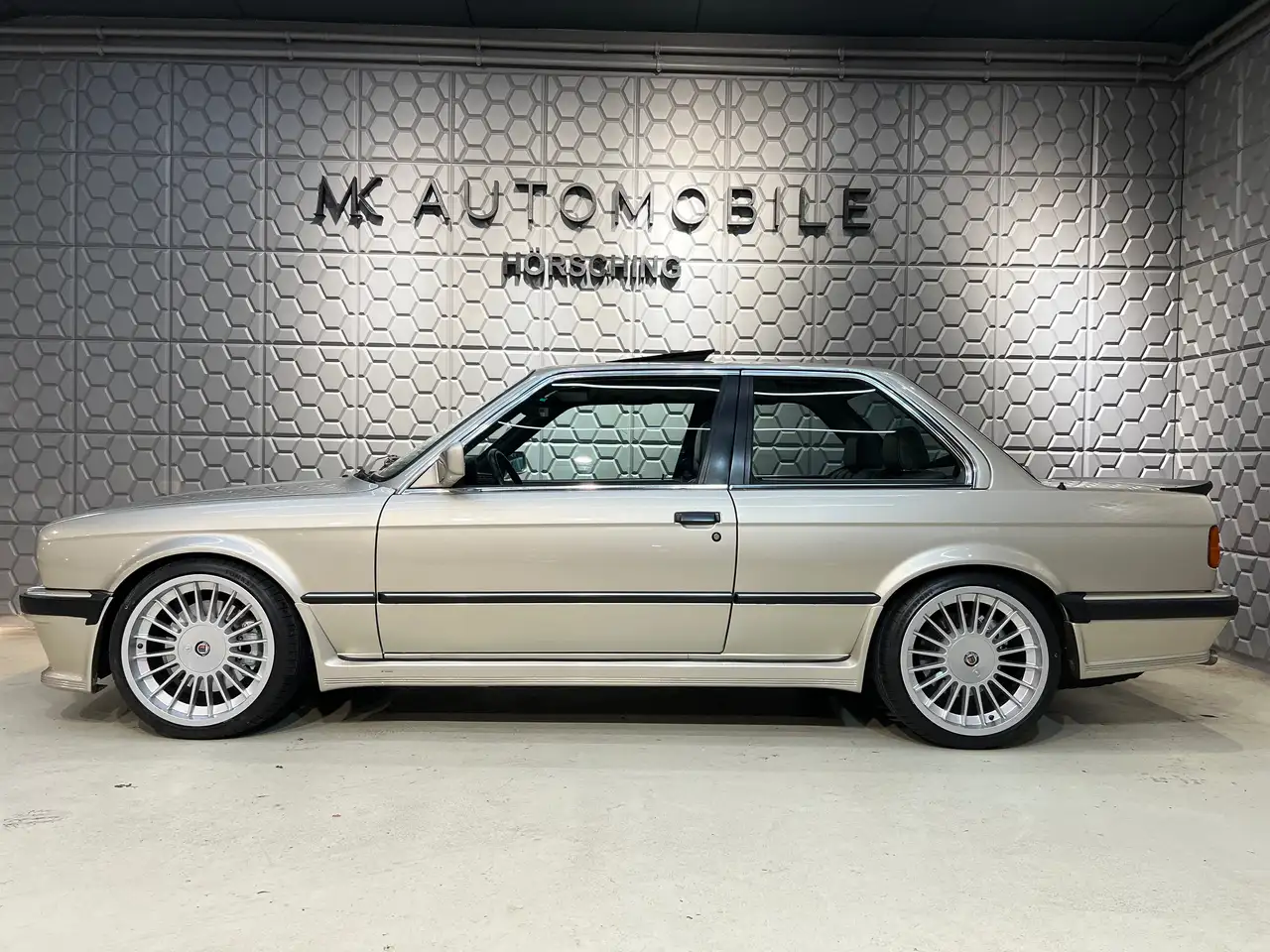 BMW 325 e*540i V8 Umbau*Alles Typisiert und Historisch zugelassen*VOLLEDER*RADIO*KLIMA*BRONZEBEIGE LACK*, foto 9