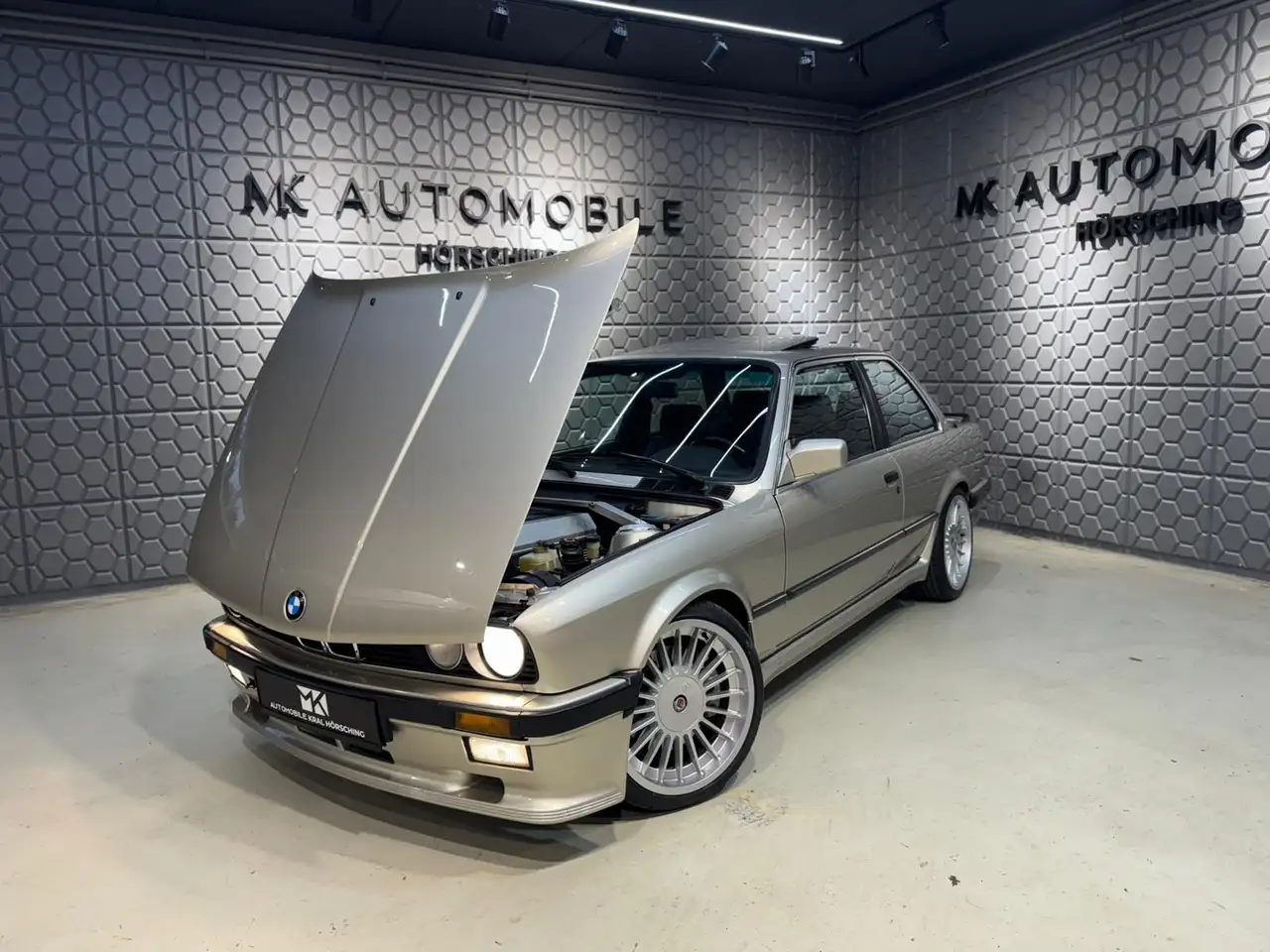 BMW 325 e*540i V8 Umbau*Alles Typisiert und Historisch zugelassen*VOLLEDER*RADIO*KLIMA*BRONZEBEIGE LACK*, foto 5