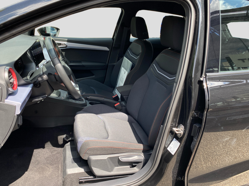 SEAT Ibiza 1.0TSI DSG FR LED PDC DAB Navi Kessy — photo 10
