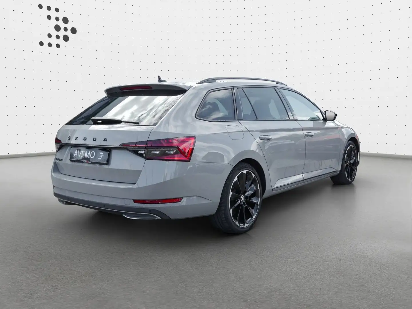 Skoda Superb Combi Sportline 2.0 TDI AHK*Pano*LED*ACC Grijs - 2