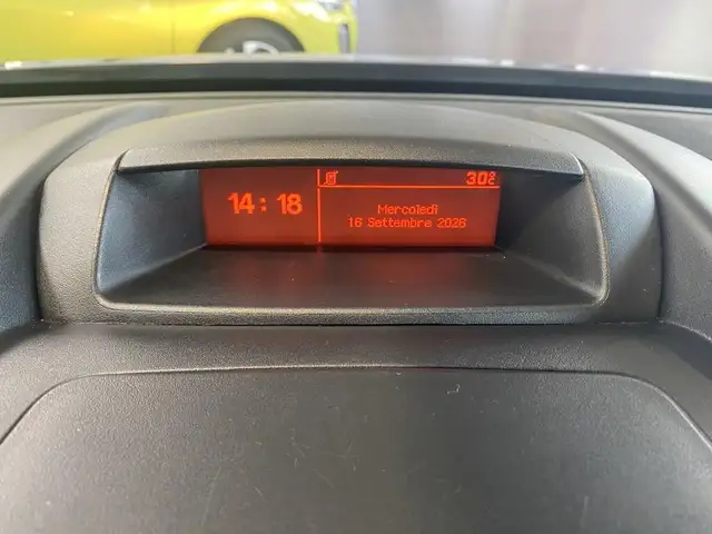 Peugeot Partner view 9