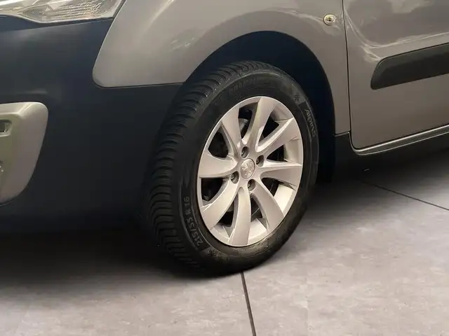 Peugeot Partner view 15