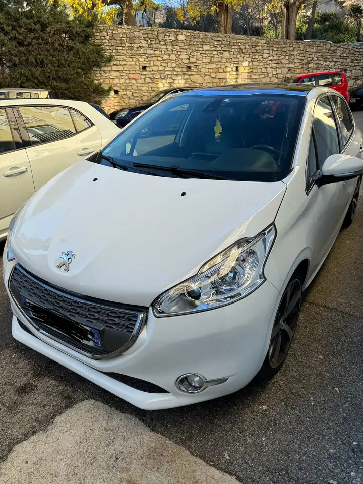 Peugeot 208 1.6 e-HDi 92ch ETG6 Allure