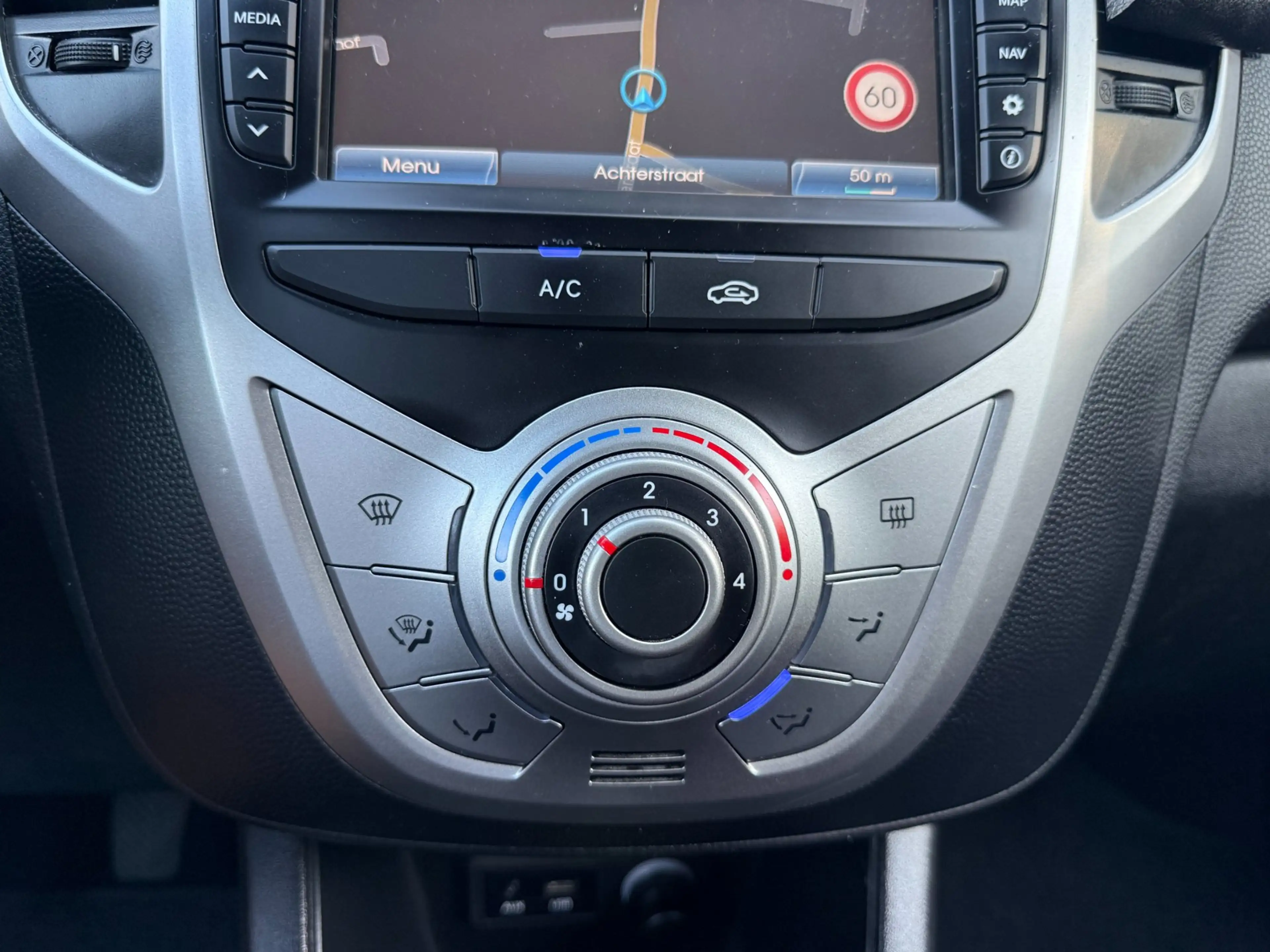 Hyundai iX20 1.4i Go!|Airco|Navi|1e Eig. — photo 9