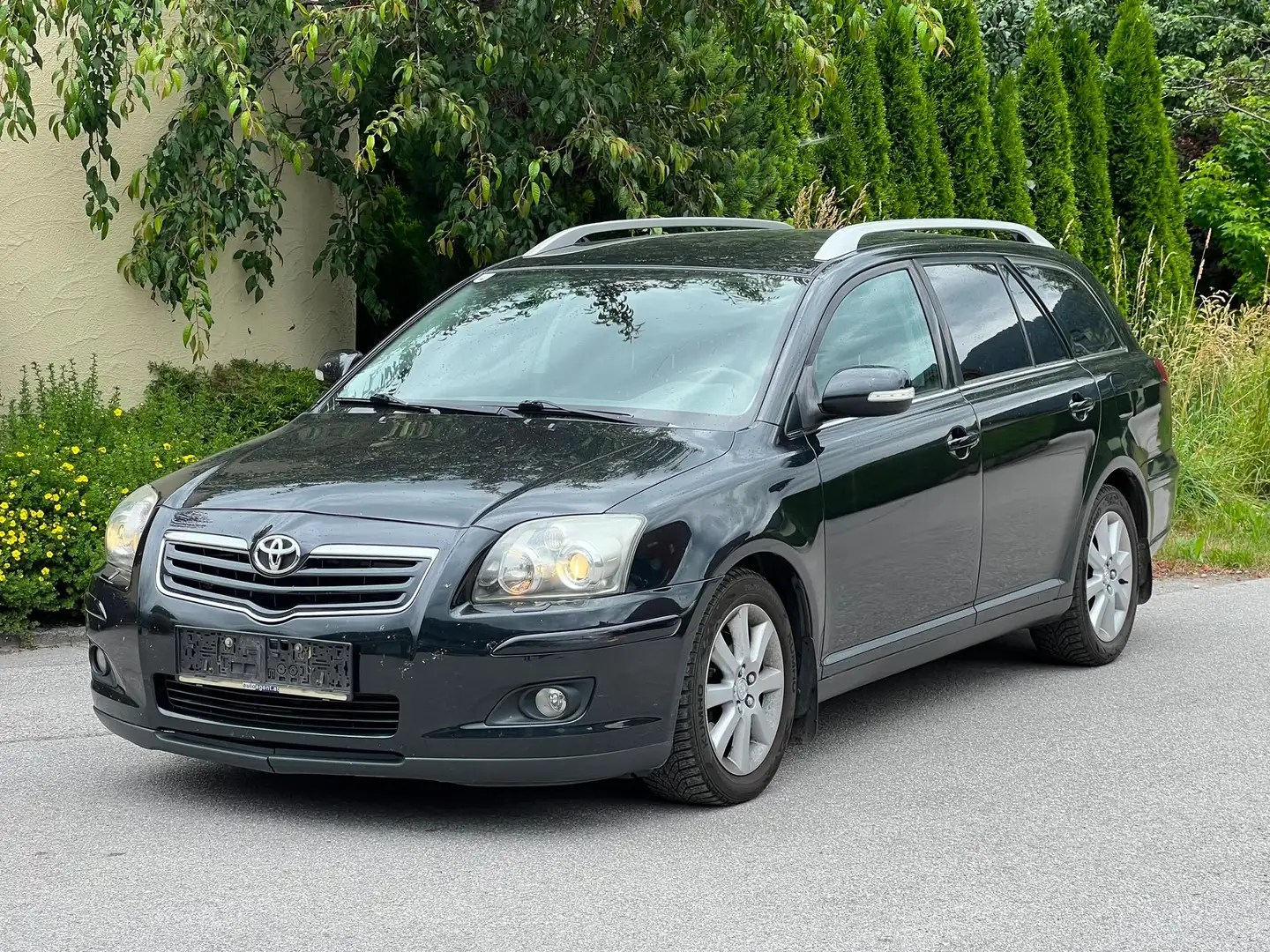 Toyota Avensis Avensis 2,0 D4-D Linea Sol DPF Linea Sol Schwarz - 1