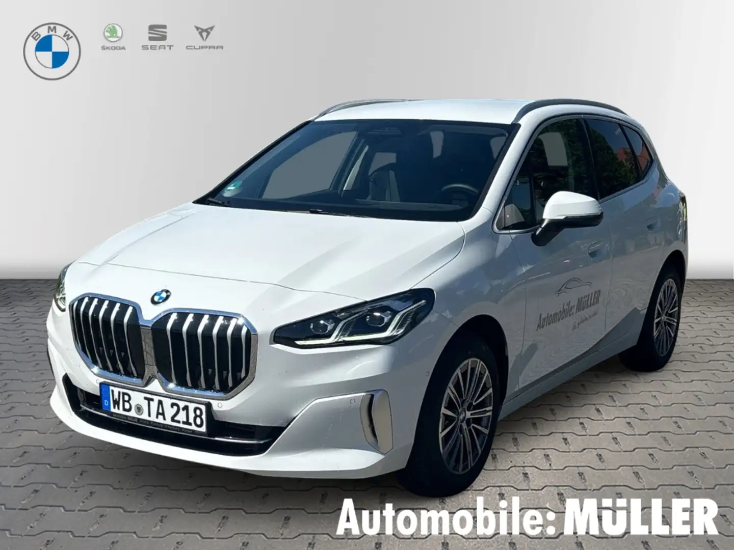 BMW 218 Active Tourer Luxury Line Park-Ass. LED, AHZ, Komf Weiß - 1