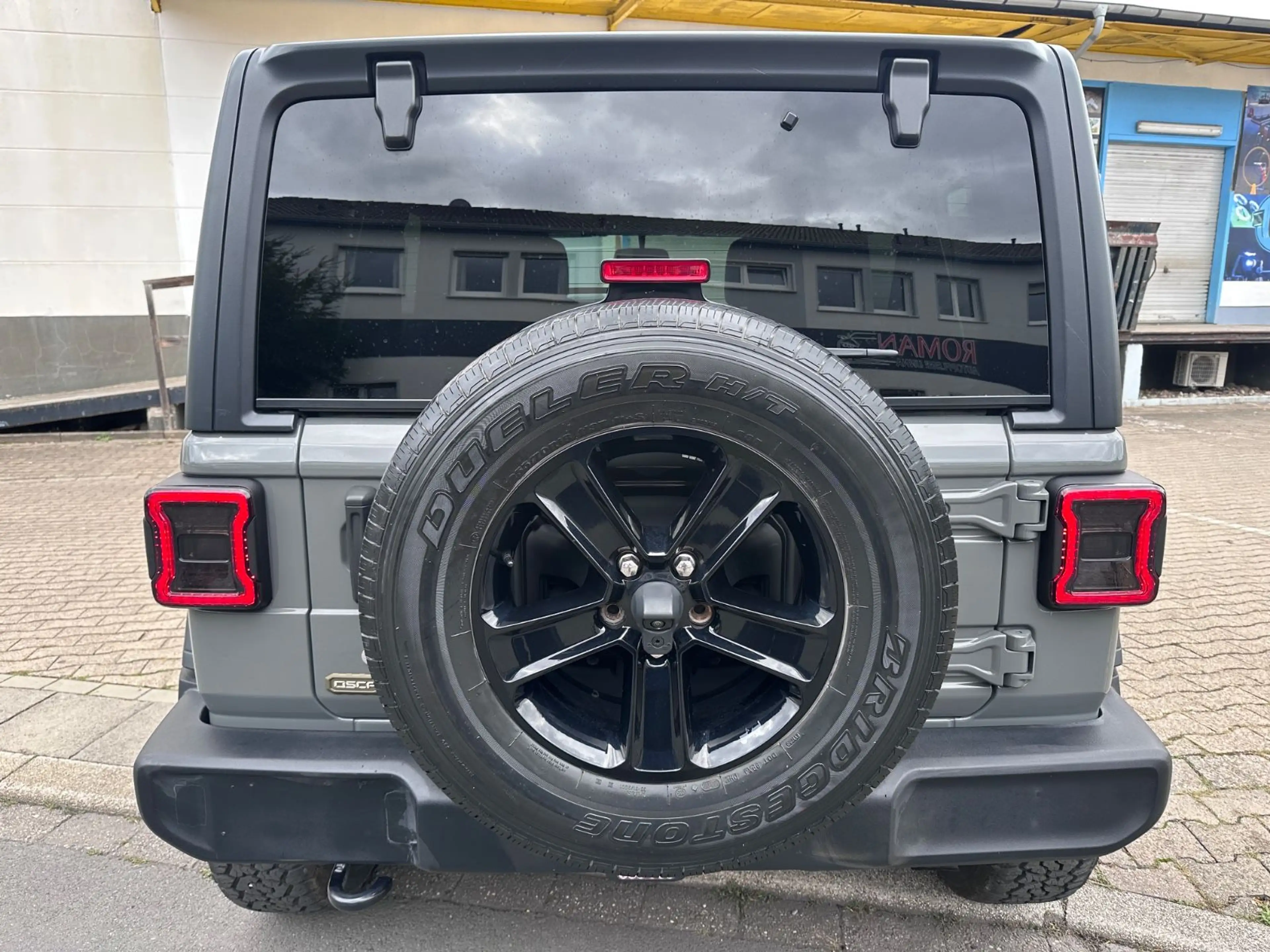 Jeep Wrangler / Wrangler Unlimited Sport — photo 6