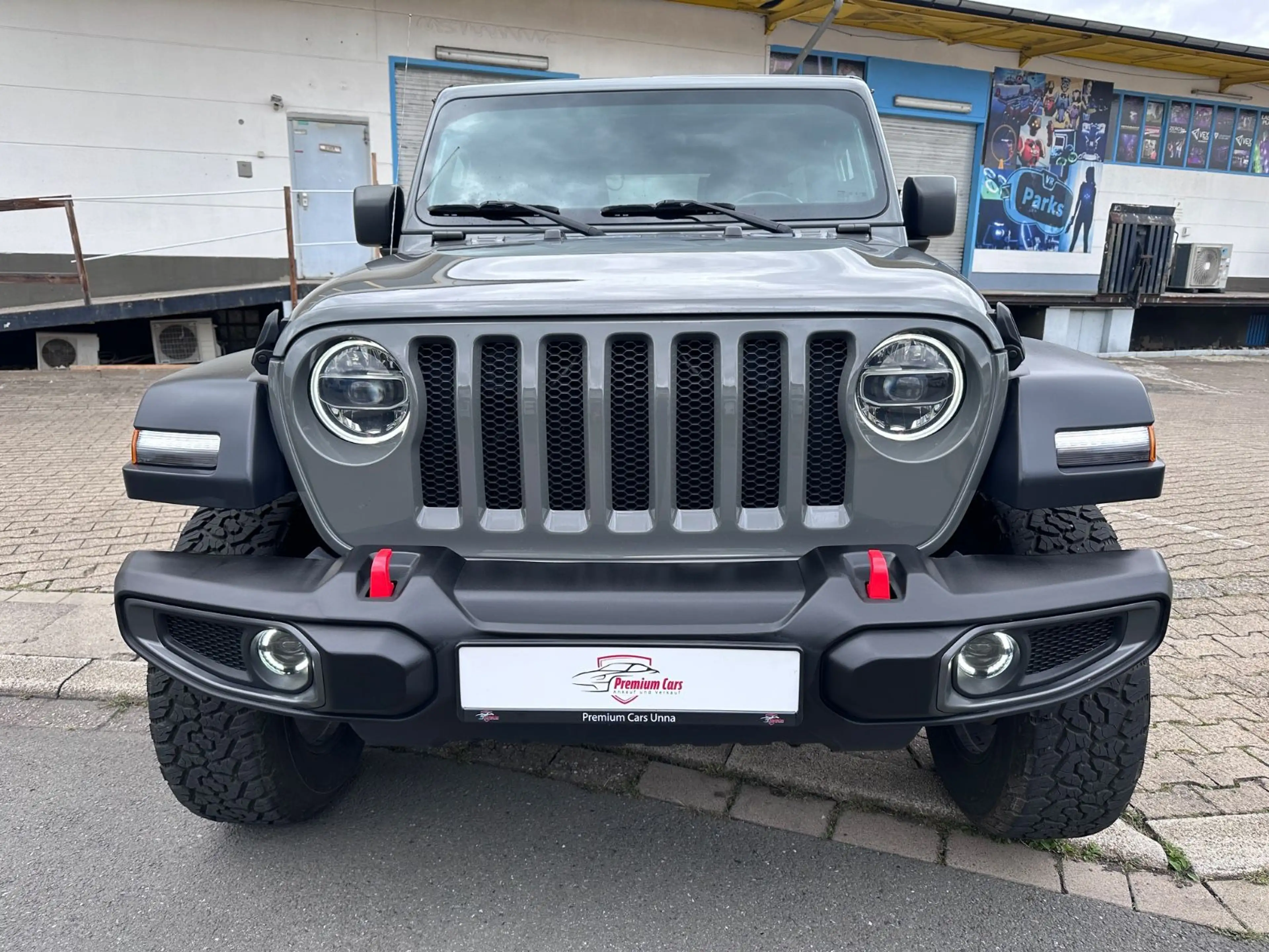 Jeep Wrangler / Wrangler Unlimited Sport — photo 4