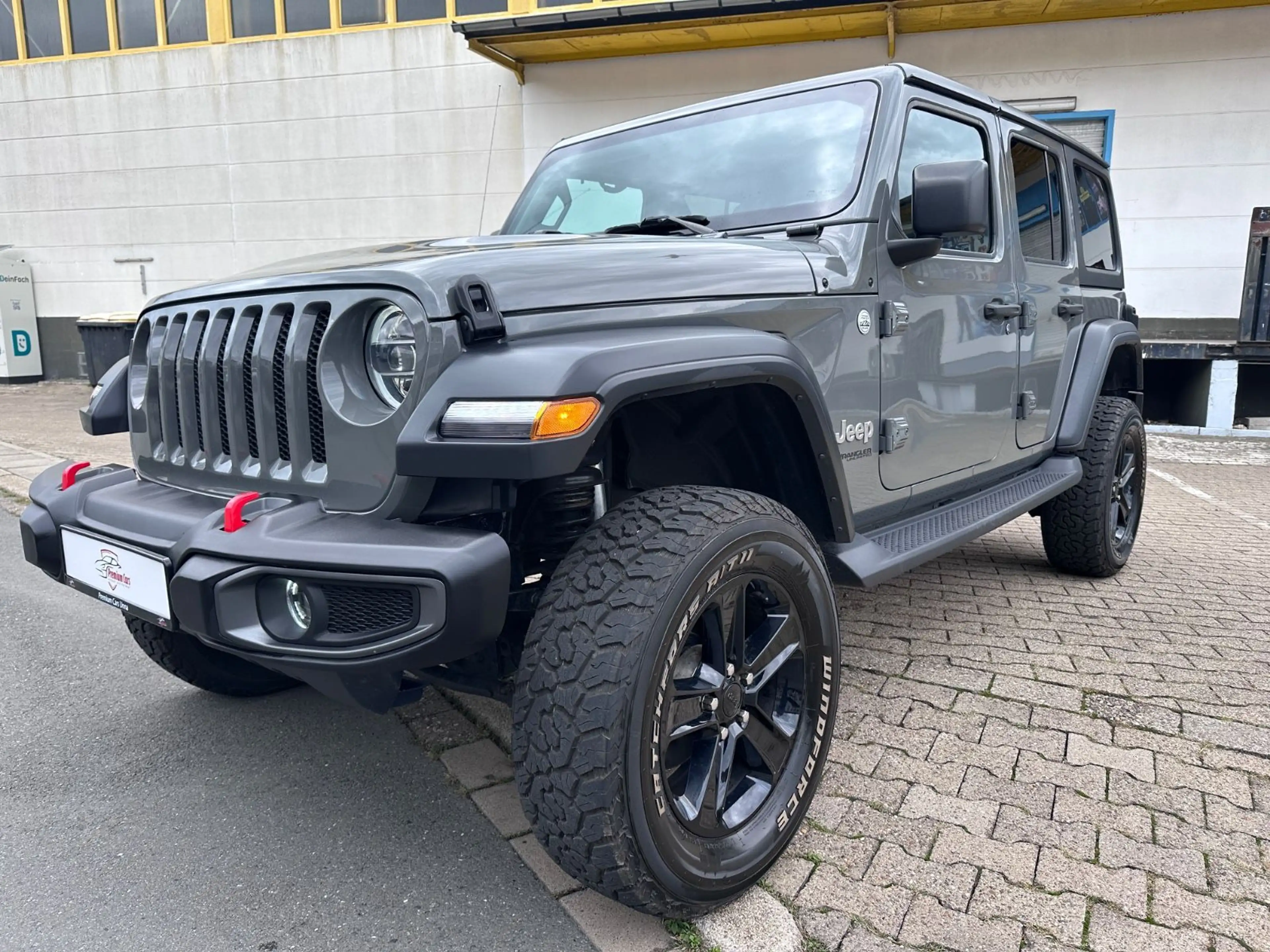 Jeep Wrangler / Wrangler Unlimited Sport — photo 3
