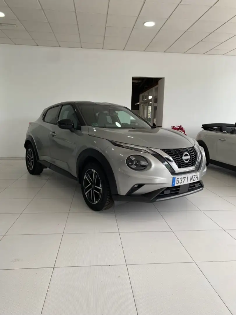 Nissan Juke 1.0 DIG-T N-Connecta 4x2 DCT 7 114 Gris - 1