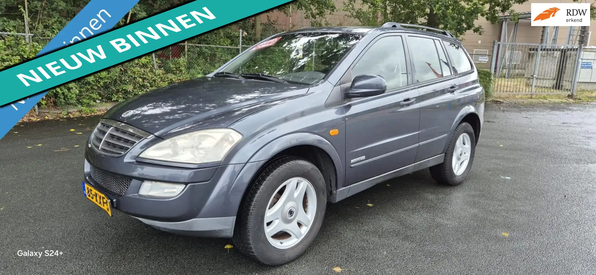 SsangYong Kyron M 200 Xdi Dynamic AUTOMAAT MET VOL JAAR APK Grau - 1