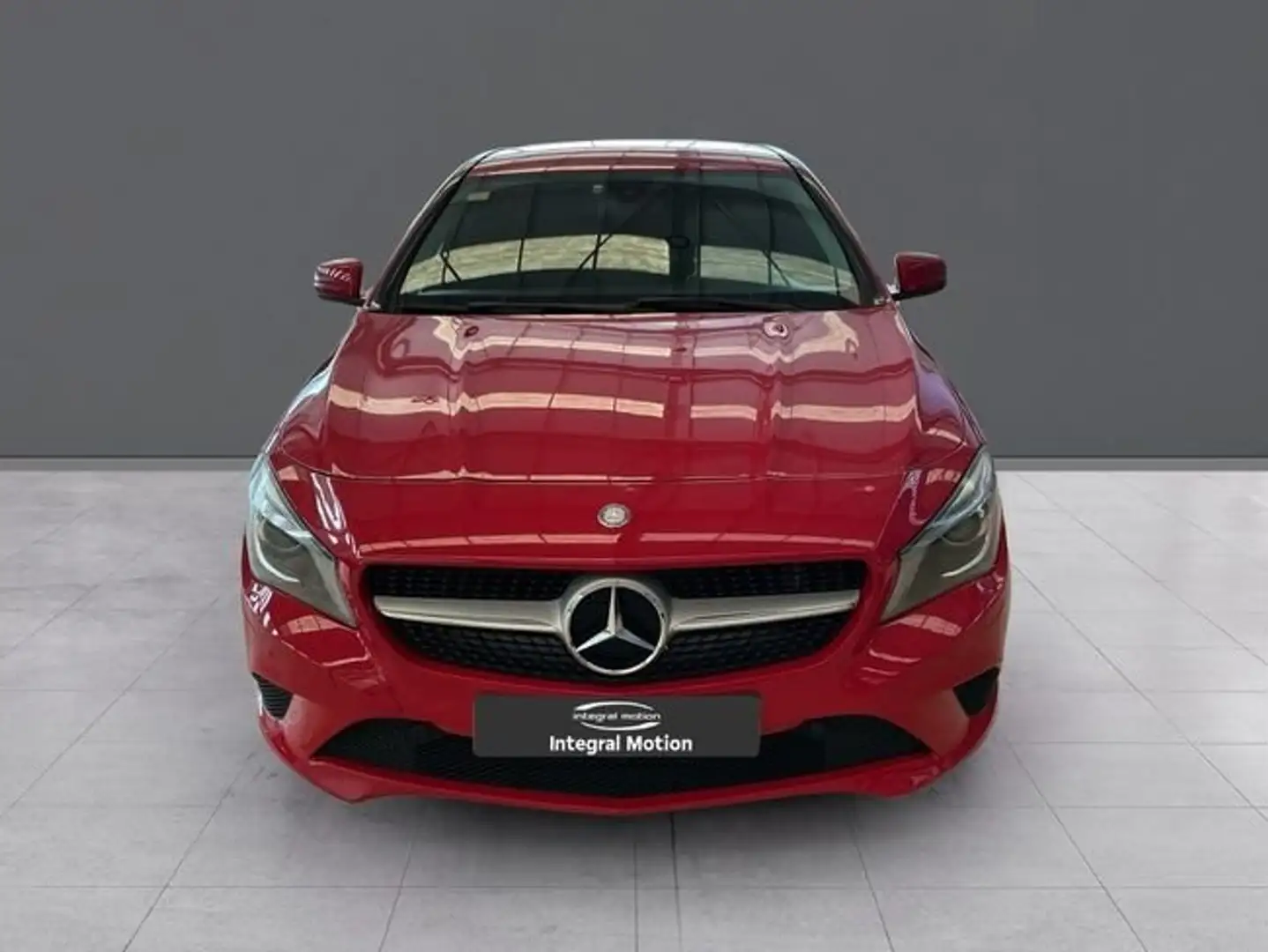 Mercedes-Benz CLA 200 Shooting Brake 200CDI 7G-DCT Rojo - 2