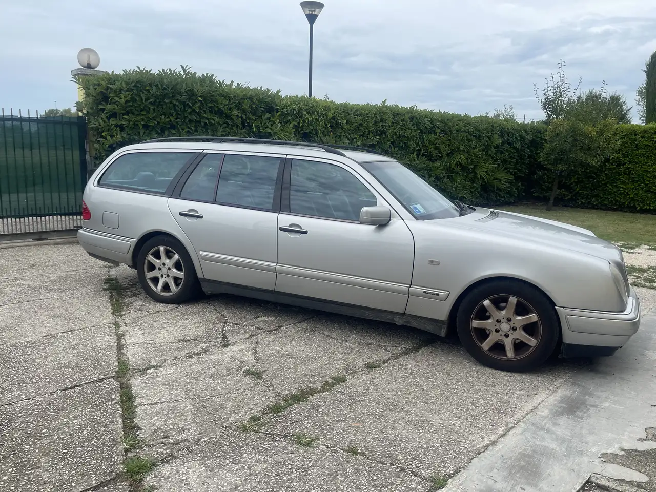 Mercedes-Benz E 200 SW Avantgarde, foto 4