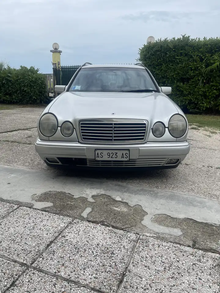 Mercedes-Benz E 200 SW Avantgarde, foto 11