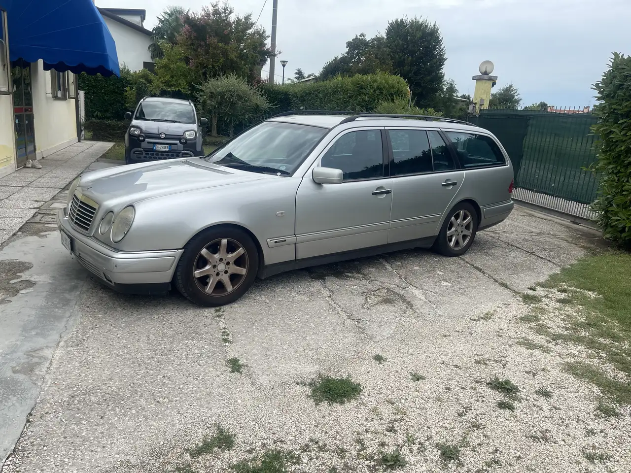 Mercedes-Benz E 200 SW Avantgarde, foto 1