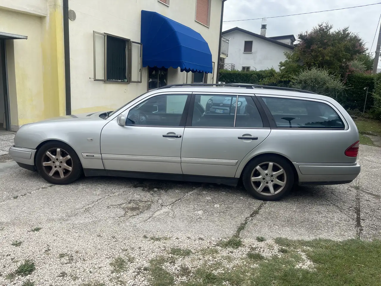 Mercedes-Benz E 200 SW Avantgarde, foto 6