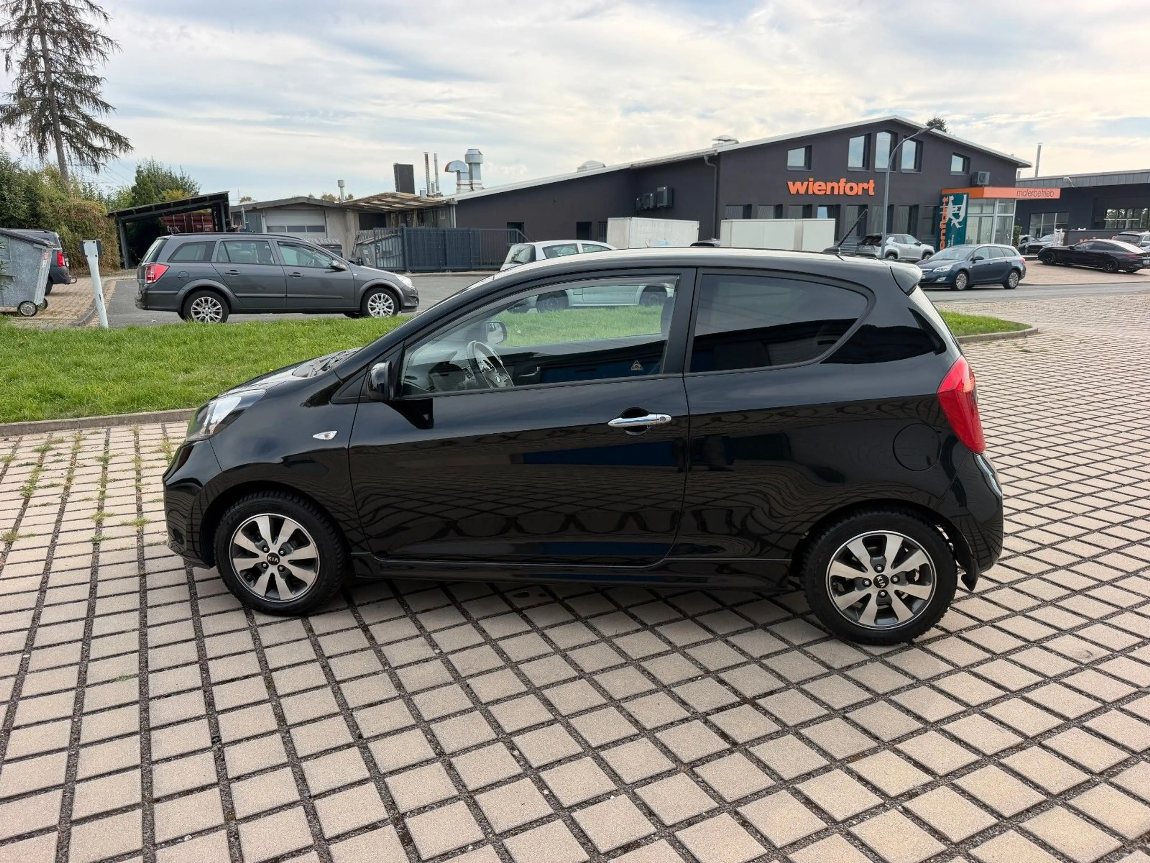 Kia Picanto Dream Team*NUR 75000 KM*KLIMA*BLUETOOTH* — photo 2