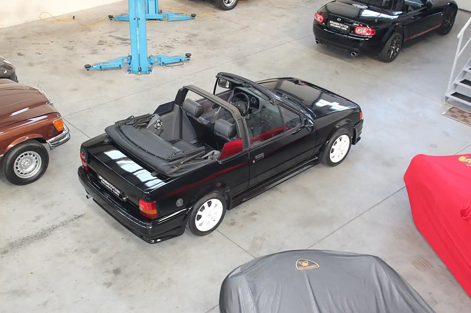 Ford Escort Cabrio Ghia 1,6 Černá - 2