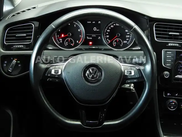 Volkswagen Golf view 12