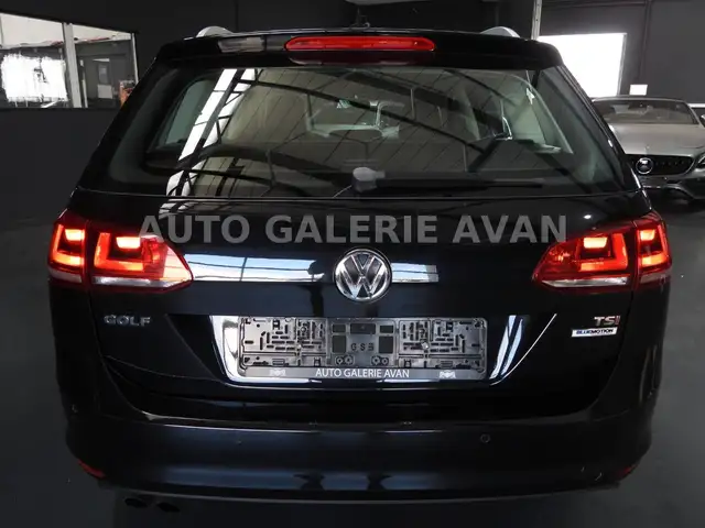 Volkswagen Golf view 5
