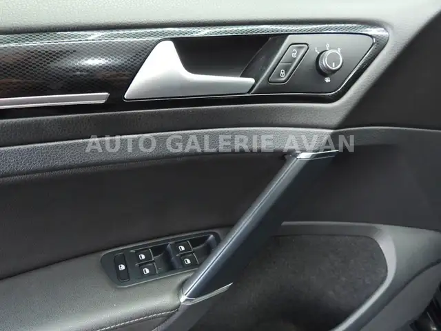 Volkswagen Golf view 15
